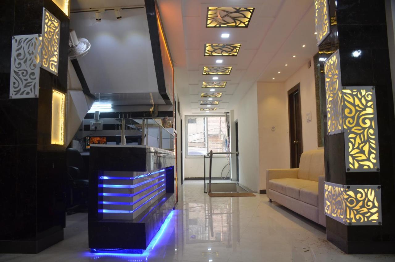 Hotel Krishna Galaxy Κανπούρ Εξωτερικό φωτογραφία