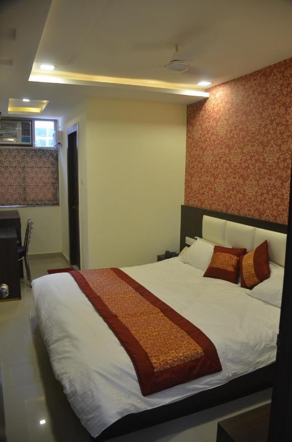 Hotel Krishna Galaxy Κανπούρ Εξωτερικό φωτογραφία